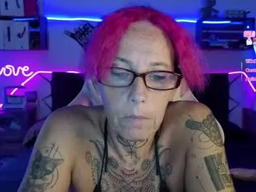 selvaggia_del_caribe — Enjoy with a real italian milf!/Divertiti con una vera milf Italiana!/PVT Open/ #italian #milf #mature #mommy #tattoo #findom #femdom #latina  #shaved #anal #fuckmachine
