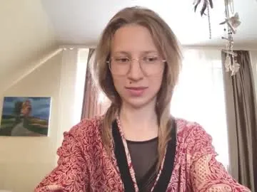 senseinner — nice to meet you #nonude #natural #white #glasses #biglips