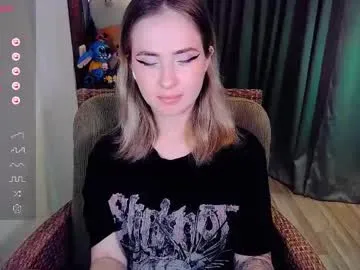 shyfoxxxy — 35 tkn for drink a shot //spin the wheel33tkn//roll the dice 95 tkn//draw your penic 250tkn - Goal is : make me happy <3 #german #blonde #bigass #goth #sph