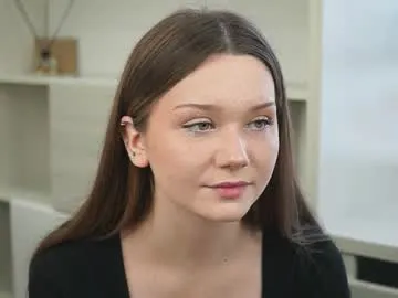 silviadagley — Goal: Make Show open!Welcome! Im Sia!New Actions, New Day,New Guys !Welcome!  #18 y.o. #new #natural #teen #shy [63 tokens remaining]