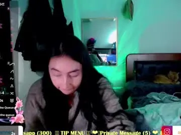 sofia_vanner —  Squirt show  [484 tokens left] Lush inside my tight pussy, make me feel your dick  #latina #squirt #cum #bigass #anal