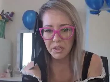 sugar_spice_all_things_nice — Dirty Maid. Spicy prizes and spicy menu.... twos day tip for one item get it twice :) // GOAL: Take me down to lingerie password room [1954 tokens left] // EPIC GOAL: cleaning products [1866 tokens le