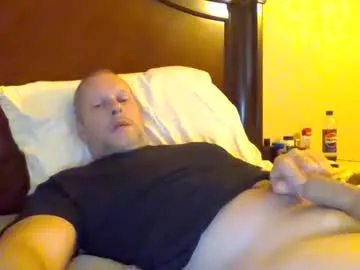 sweetg233 — stroke big white cock  till it  cums [980 tokens remaining]
