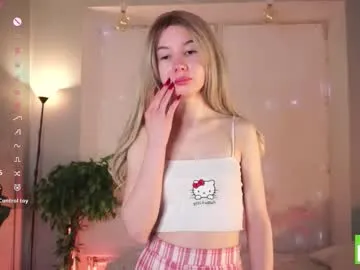 sweetyoops — Goal: Lift up skirt and spank my ass x15 #18 #skinny #squirt #blonde #lovens [0 tokens remaining]