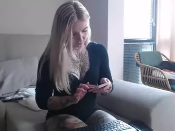 tattoobbgirl on Chaturbate 