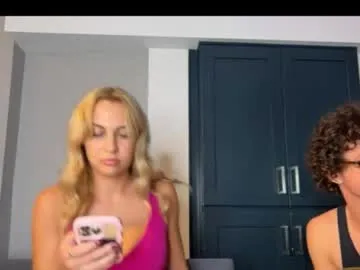 tiffstreatsxoxo on Chaturbate 