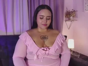 tinacurv — Play tits [28 tokens left] #bbw  #latina  #belly #curvy #squirt