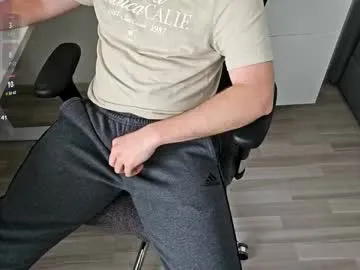 tree1989 on Chaturbate 