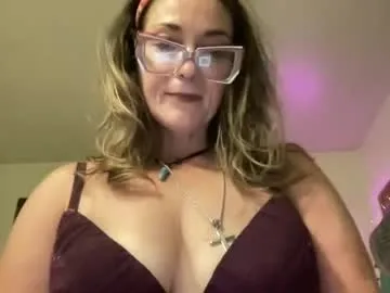 tweet2024777 on Chaturbate 