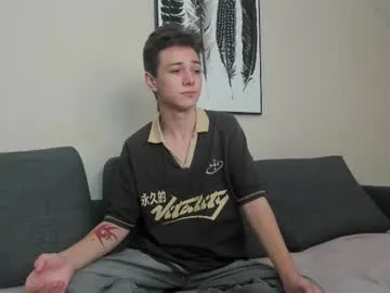 twinkguy_slim — Sing great song [51 tokens left] #twink #young #18 #feet #uncut