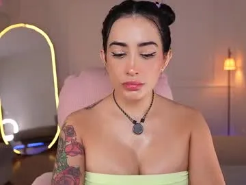 vanessa_sexxy — GOAL: PLAY  PUSSY [208 tokens remaining] Welcome to my room! #lovense #cum #bigboobs #lovense #squirt