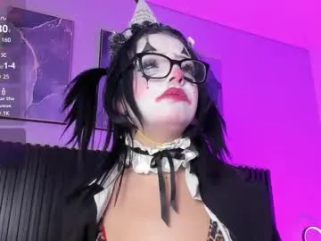 velvet_fangs222 on Chaturbate 