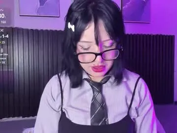 velvet_fangs222 on Chaturbate 