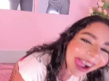 veronicataylor9 — Bounce boobs [76 tokens left] Sexy brunette that haves a hot game for play with u  #new #curvy #braces #smalltits  #daddy