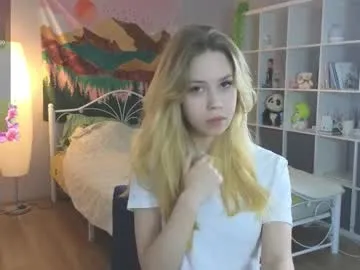 wendy_cutiex — massage nipple  #18 #new #skinny #shy #cute [24 tokens remaining]