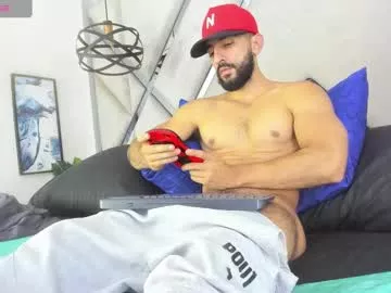 yiyo10_ on Chaturbate 