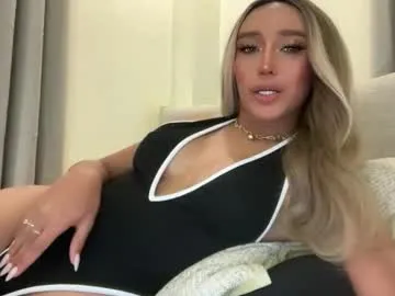yourlovingpearlita1000 —  THE REAL GODDESS LOOKING FOR A REAL SUT HERE NEAR ME LETS FUCK #mistress #goddess #bigcock #trans #asian #Lovense #Ohmibod #interactivetoy