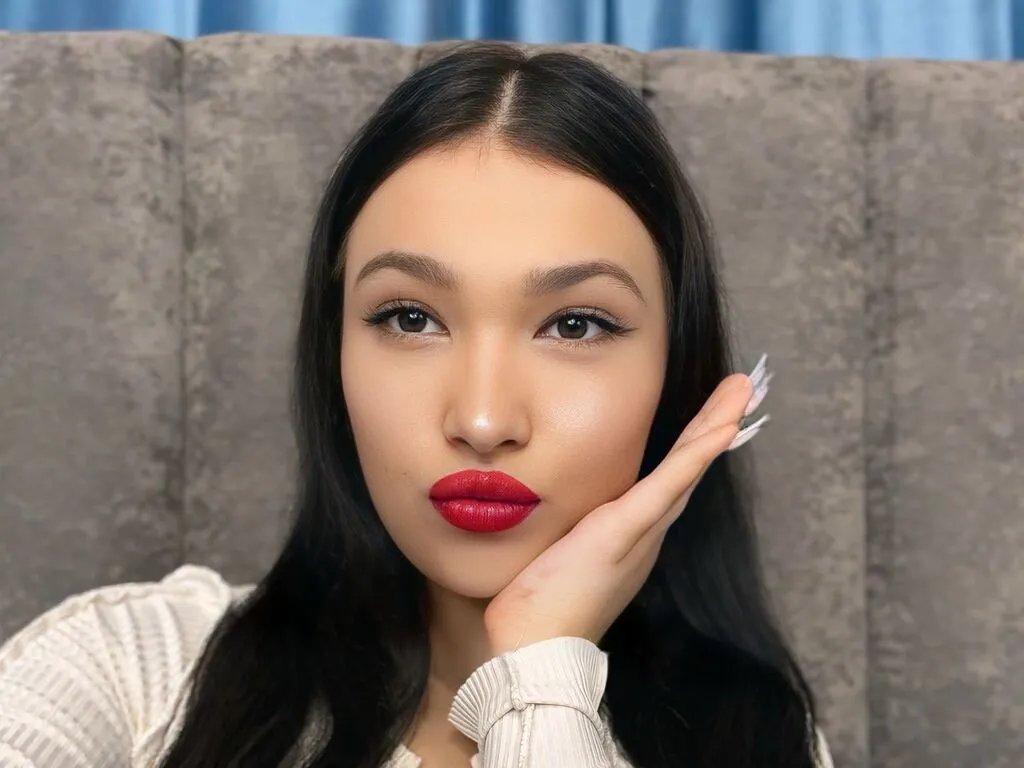 AlinaCrystals — I adore sophistication, confidence, and men who know how to treat a woman like a queen. I'm turned on by intelligence, generosity, and attention to detail. I love slow, sensual moments and deep connections. Show me you're different --- refined,...