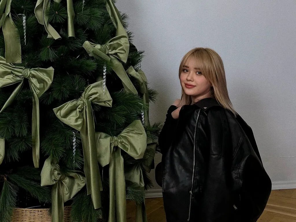 ElsaKunis — Glad to see you all on my page

I am a diverse girl because we all want to have fun and do interesting things