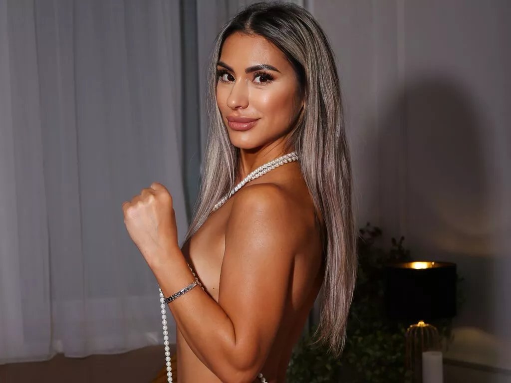 JullyBlair — A nice glass of wine, a late night conversation, with a special partener, while listening to some good music