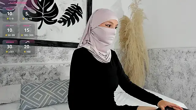 __Nahia on StripChat 