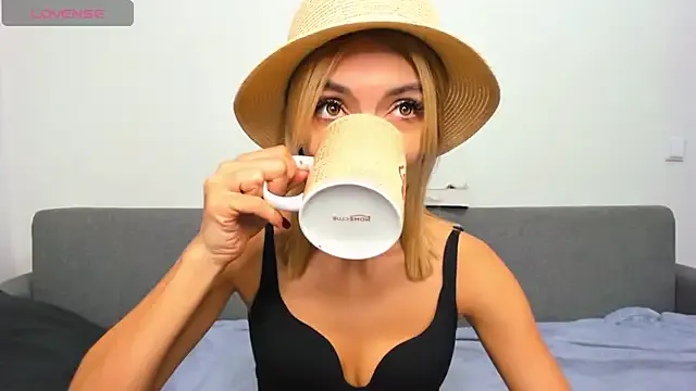 _ellen_meow_ on StripChat 