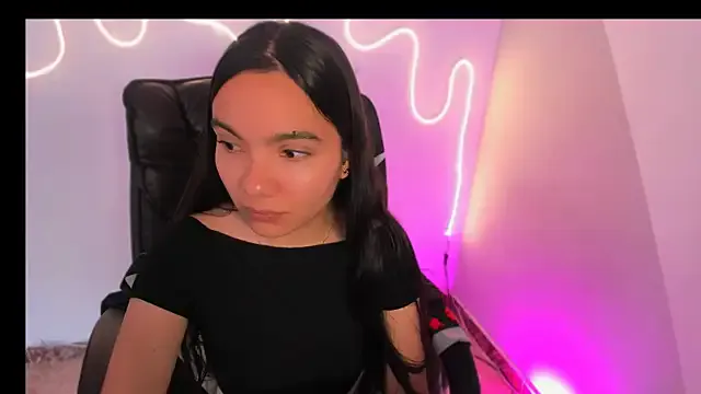 alaskhaa on StripChat