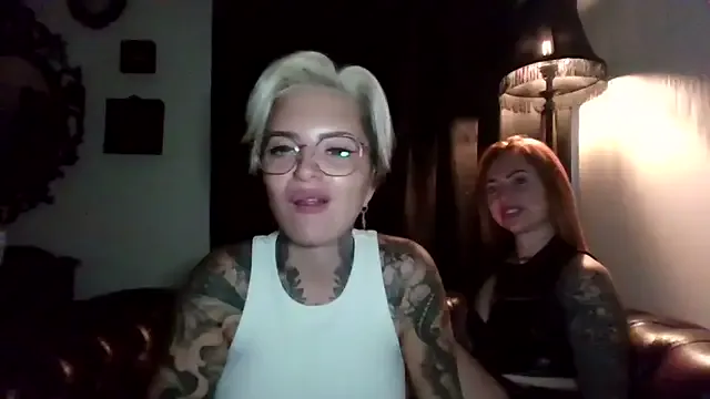 Alexandersonxo — sexy topless kissing