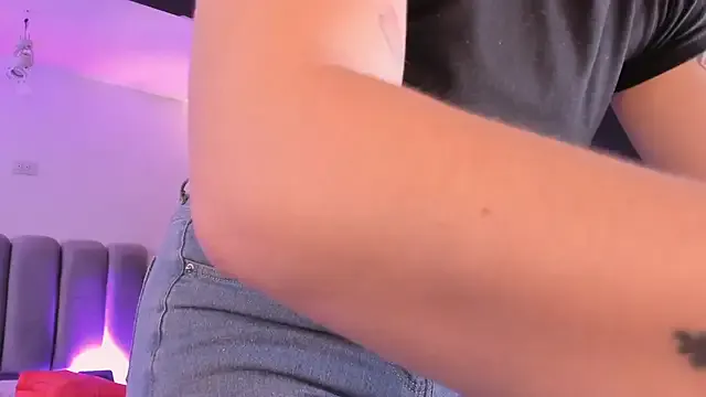 AlliceLover on StripChat 