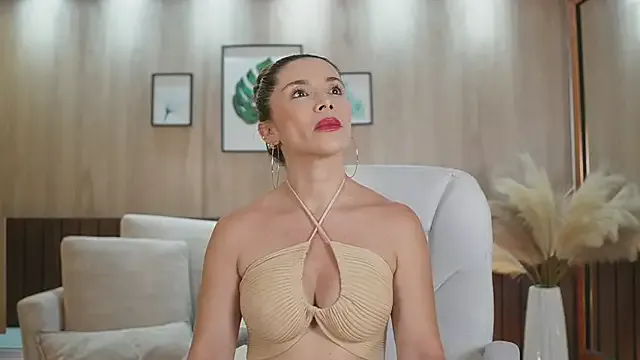 AlliceRouse on StripChat 
