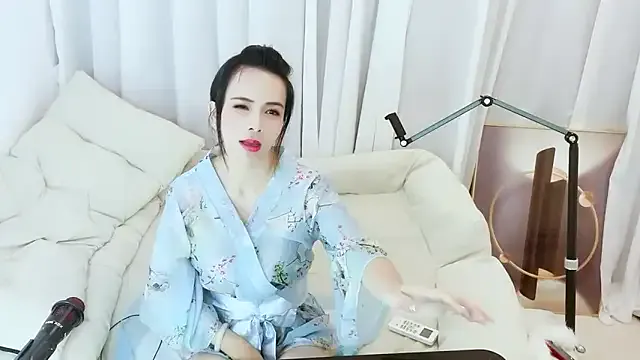 Amanda-19- on StripChat 