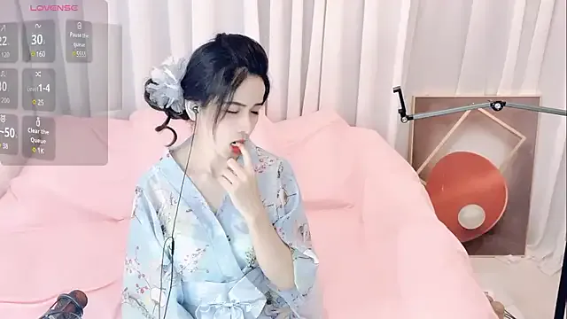 Amanda-19- on StripChat 