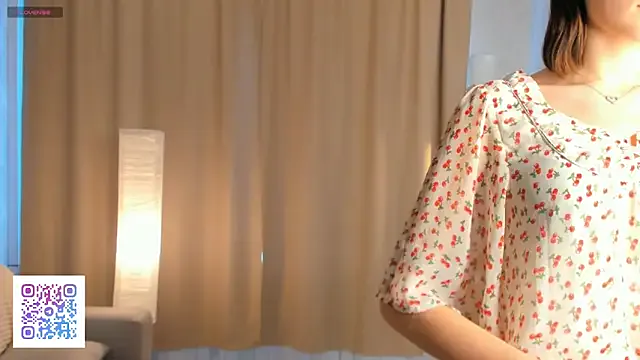 AnnaleeJennie on StripChat 