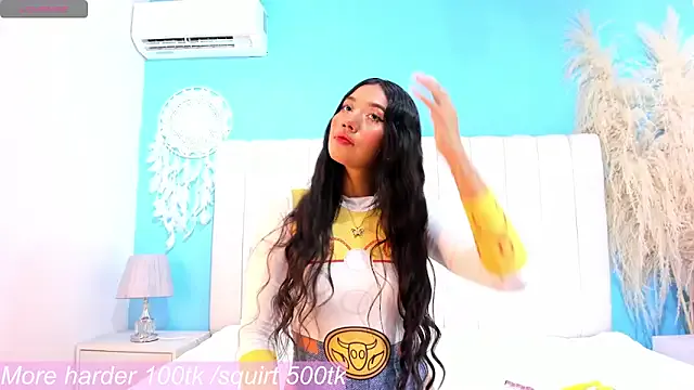 Annelov18 on StripChat 