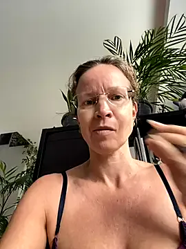 AnnikaRose — Naked Orgasmus