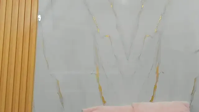 AriaBelle on StripChat 