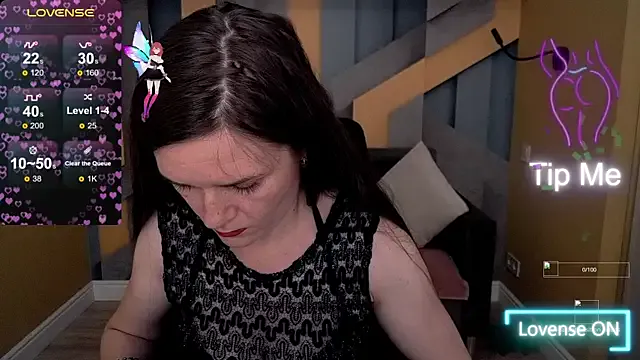 AriaGray on StripChat 