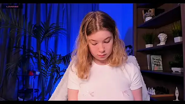 AriaraNoir on StripChat 