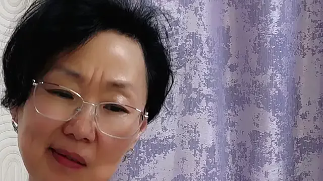 Asian_legs on StripChat 