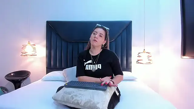 AuraEvens on StripChat 