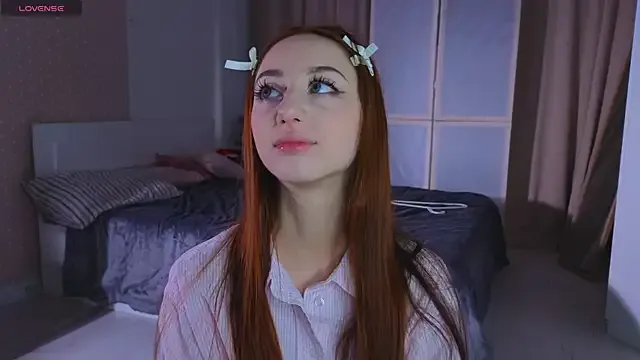 AvrilLeMell — show tits