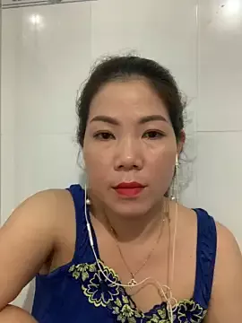 Baby-bigtits on StripChat 