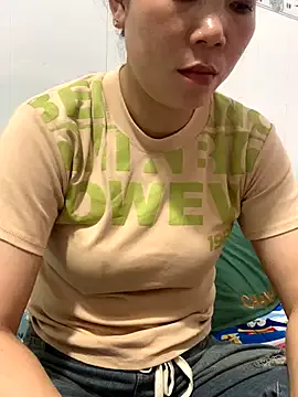 Baby-bigtits on StripChat 