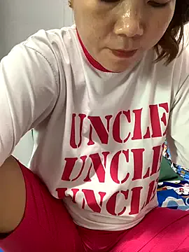 Baby-bigtits on StripChat 