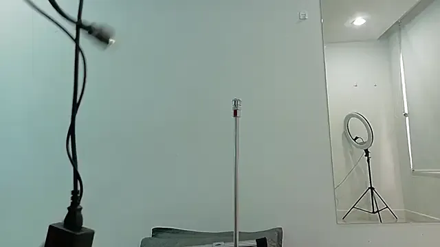 BeccaReedd on StripChat 