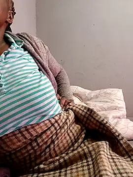 BeejayLoverxx — Make me spread my big pussy