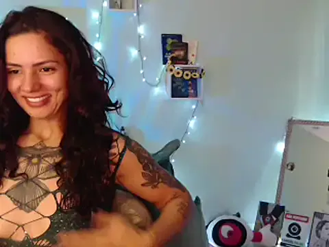 BeellyDance on StripChat 