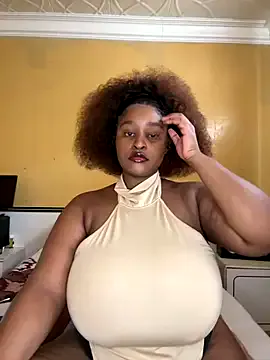 Bella-Porsche — Pussy show and ass twerk