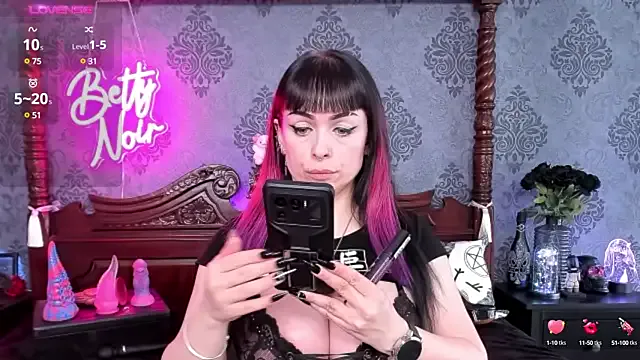 BettyNoir on StripChat 