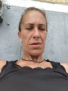 bosslady1984 on StripChat 